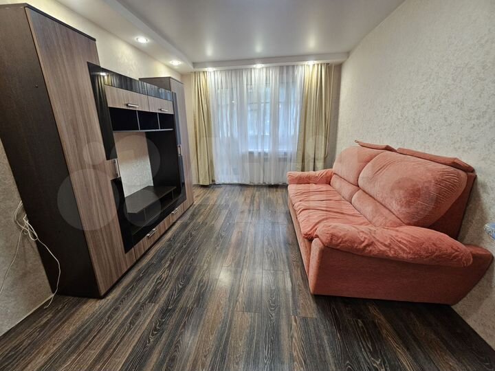 2-к. квартира, 48 м², 3/10 эт.