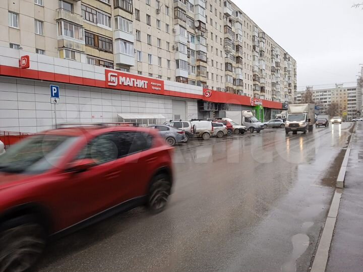 Торговое помещение рядом с Пятёрочкой и Магнитом