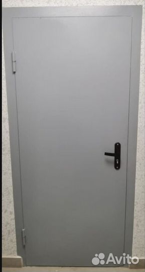 Дверь входная металлическая новая