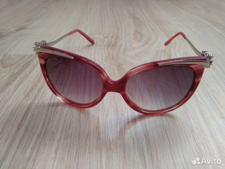 Очки солнцезащитные