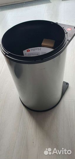 Выдвижное мусорное ведро для кухни