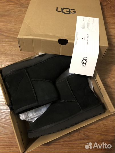 Ugg classic mini