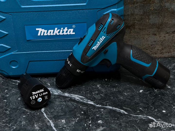 Шуруповерт makita 12v ударный с насадками