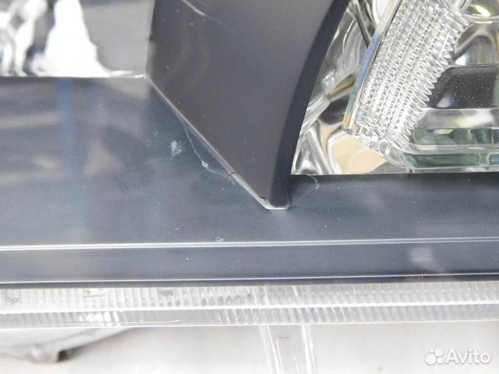 Фара правая Toyota RAV4