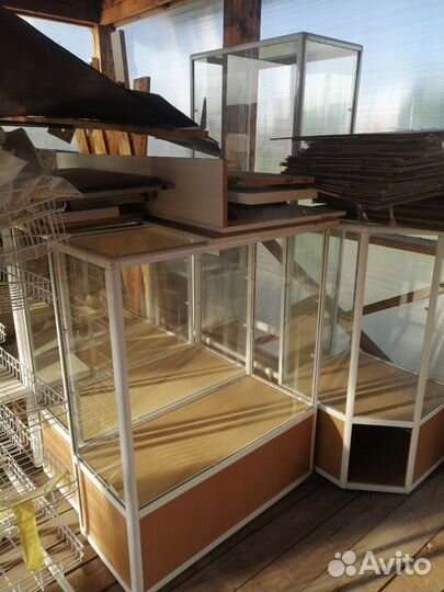 Шкаф витрина