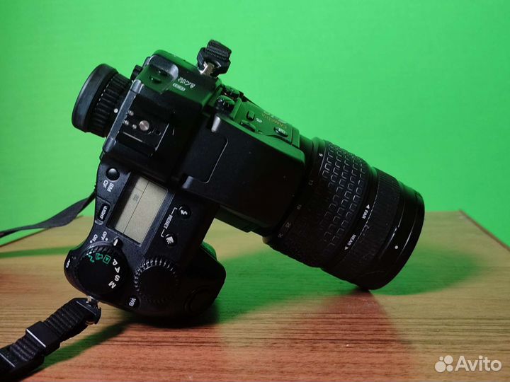 Цифровой фотоаппарат Olympus Camedia E-10