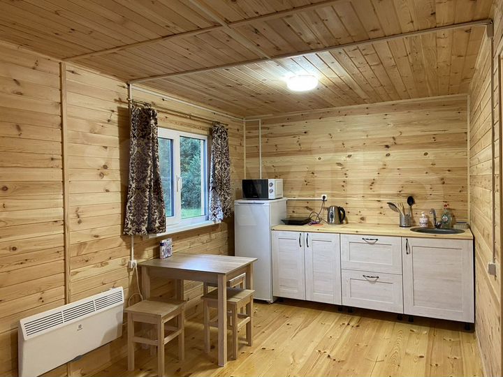 Дом 30 м² на участке 10 га