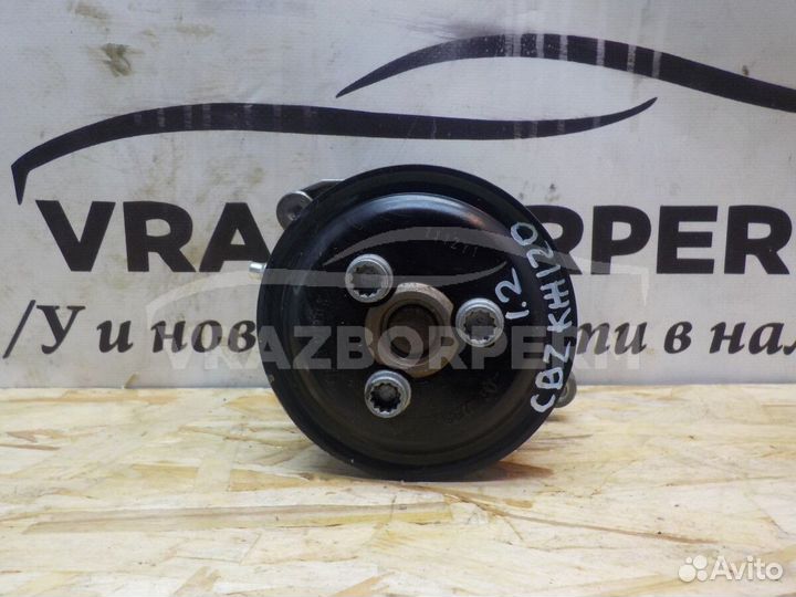 Насос водяной (помпа) Skoda Rapid