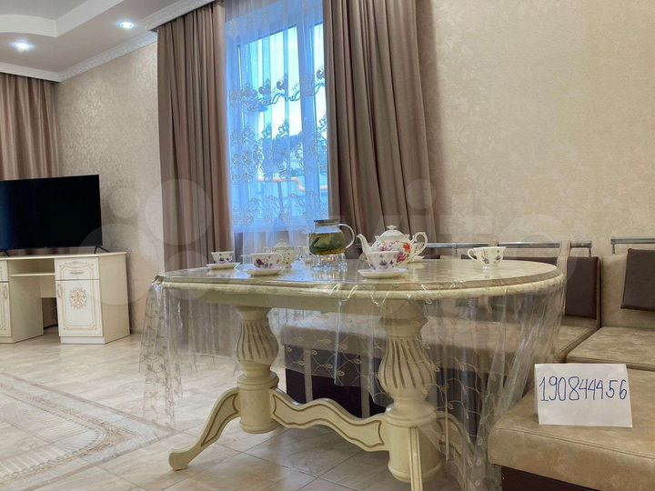 Дом 200 м² на участке 5 сот.