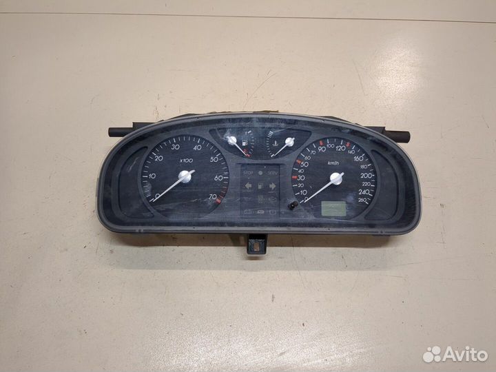 Щиток приборов Renault Laguna 2, 2002