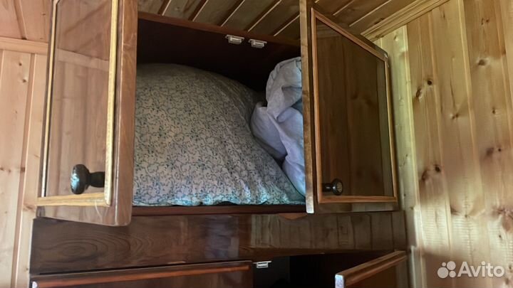 Мебель бесплатно- шкаф платяной, трильяж, тумбв