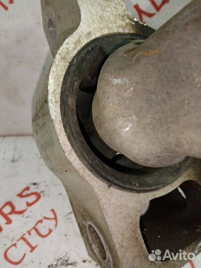 Рычаг подвески нижний передний левый Volkswagen