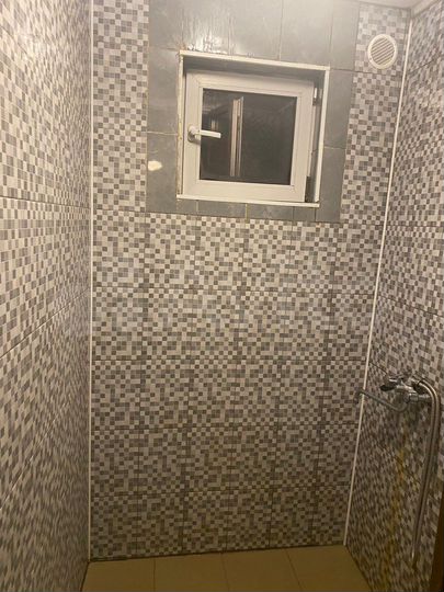 Комната 20 м² в 5-к., 1/1 эт.