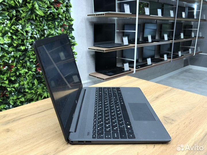 Ноутбук Hp 15.6/AMD Athlon 3050U/8Gb/SSD256