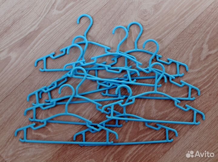 Вешалки детские 10 шт на рост 110 - 122 см плечики