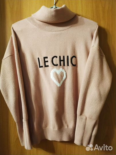 Свитер женский