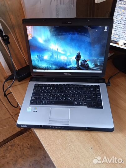 Ноутбук toshiba satellite L300-17L