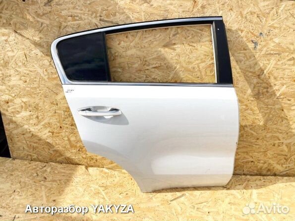Дверь задняя правая Kia Sportage 4 Киа Спортейдж 4