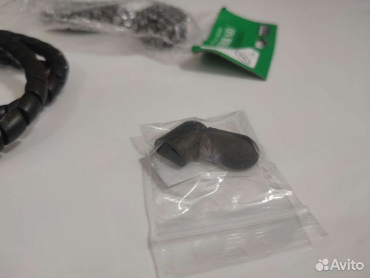 Боковое зеркало, защита подножки, оплётка кабелей