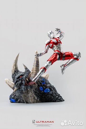 Ultraman vs Black King