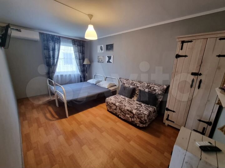 Гостиница, 100 м²
