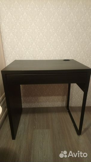 Компьютерный стол IKEA mikke