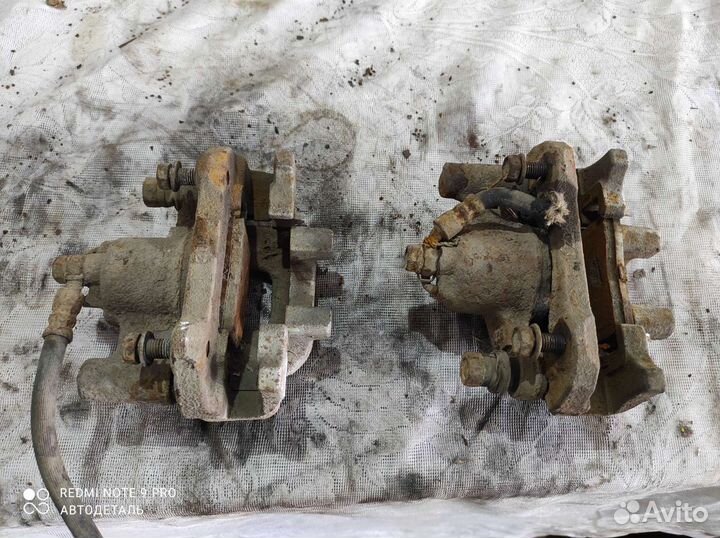 Задний суппорт lexus es300 Camry V40