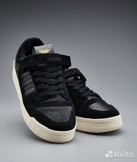 Adidas forum low black