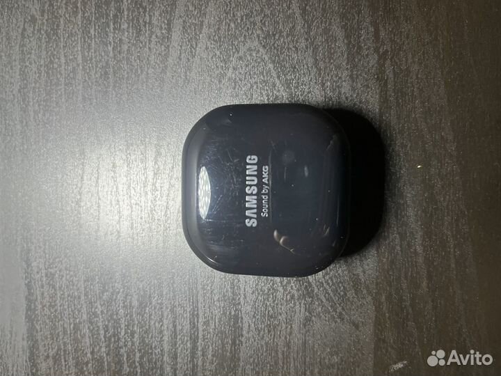 Беспроводные наушники samsung Buds live