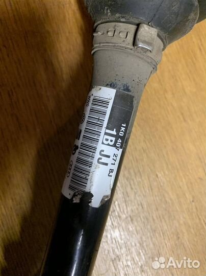 Полуось передняя левая VW Passat B6