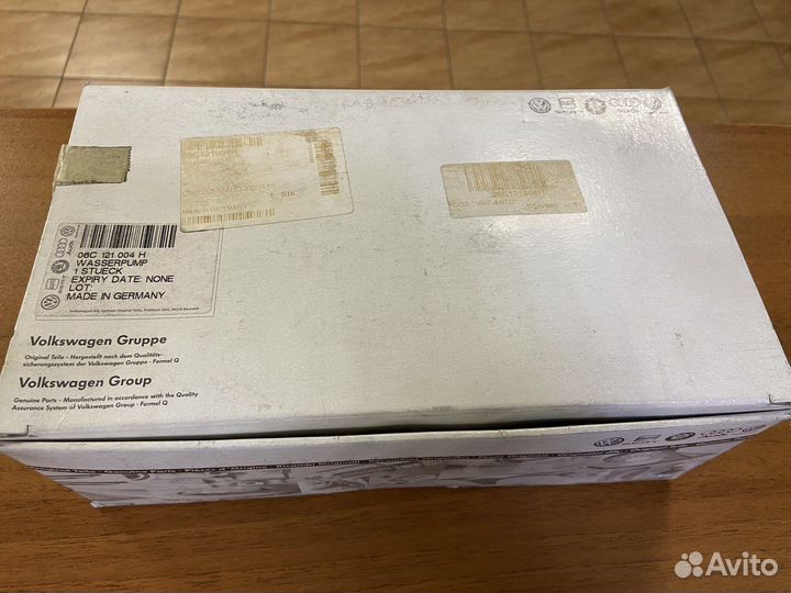 Насос охлаждающей жидкости (помпа) VAG