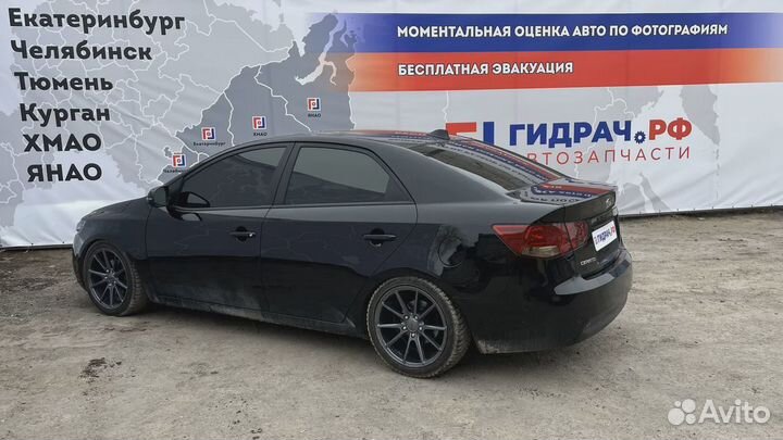 Накладка торпедо левая Kia Cerato (TD)