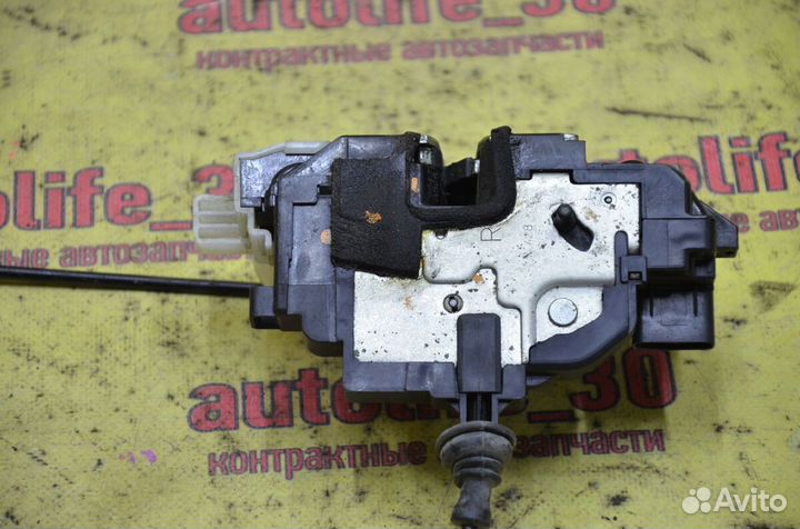 Замок двери задний правый Kia Ceed ED