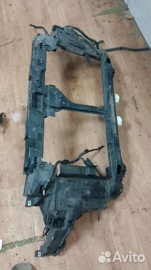 Панель передняя (телевизор) Nissan Murano Z50