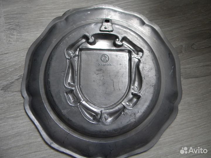 Оловянная настенная тарелка Zinn