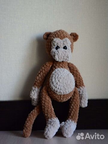 Вязаная плюшевая обезьянка