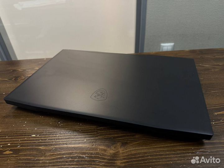 Игровой ноутбук MSI Katana GF76 12UC-258RU