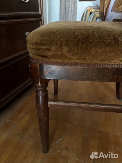 Стол и стулья комплект из дерева