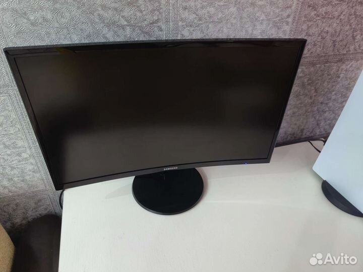 Монитор Samsung CF39 C24F390FHI черный