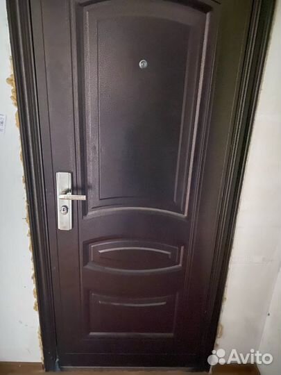 Входная дверь