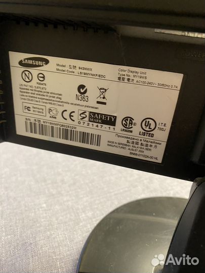 Монитор Samsung