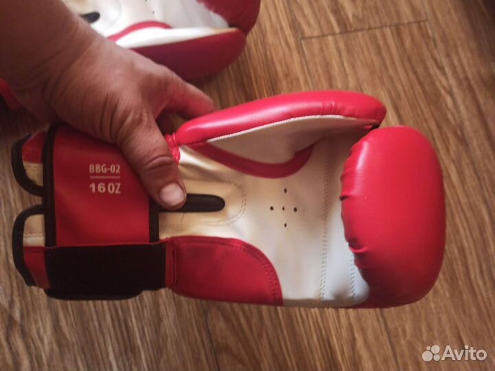 Боксерские перчатки 16oz унций