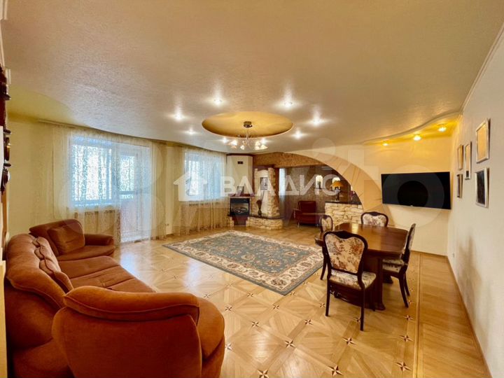 4-к. квартира, 142,5 м², 1/5 эт.