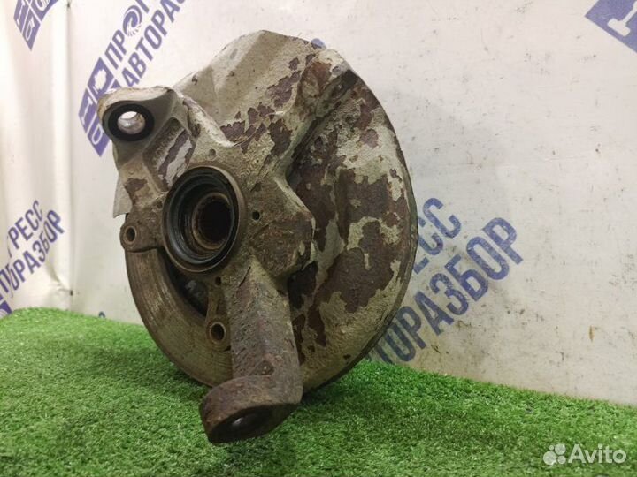 Кулак поворотный передний правый Hyundai Terracan