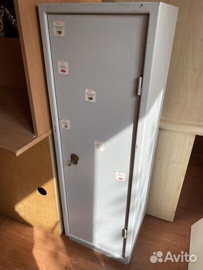 Сейф металлический