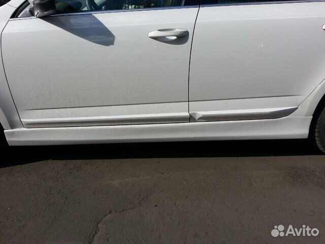 Накладки на пороги Skoda Octavia A7 CSR-Style