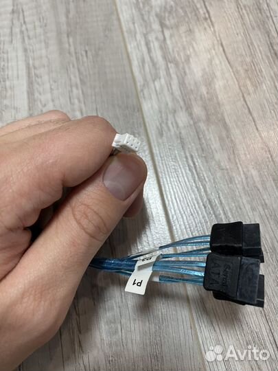 Кабель miniSAS HD SFF-8643 to 4xSata