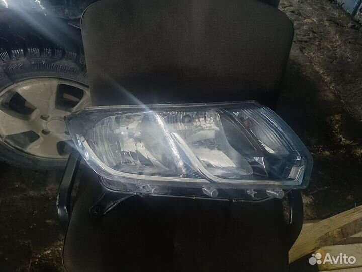 Фара Рена логан правая