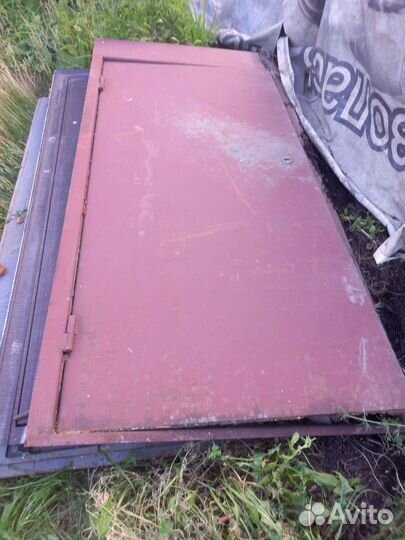 Металлическая дверь бу