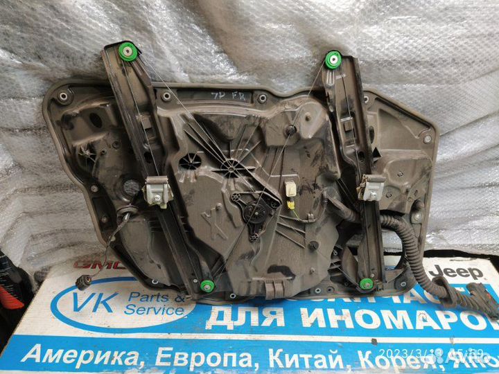 Стеклоподъемник передний прав VW Touareg 7P 10-18